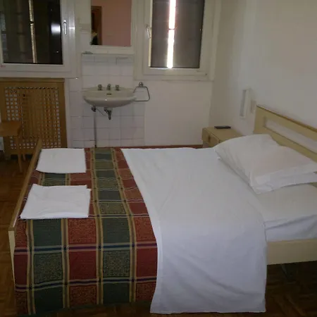 Giovannina Hotel *
